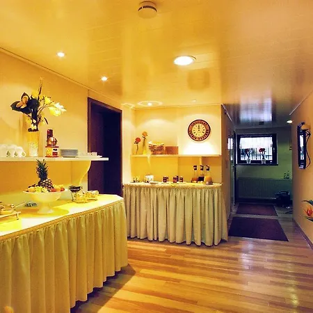 佳尼希克酒店 招待所 3*